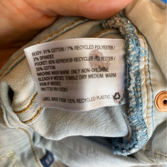 Target Stretchy! High Rise Denim Light Blue Jean Shorts Midi hi-rise size 8 29 - Picture 4 of 7